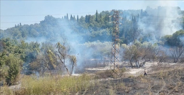 la collina in fiamme