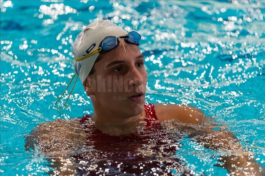 Una giocatrice della Rari Nantes Florentia durante il riscaldamento.