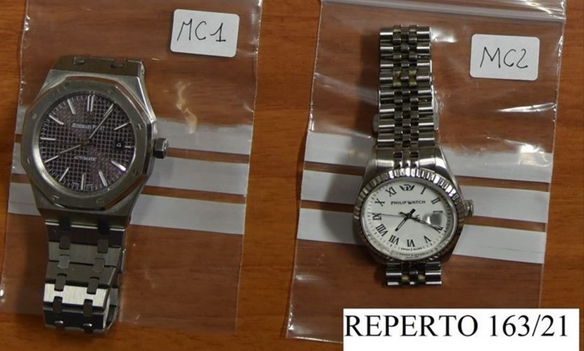 Alcuni degli oggetti recuperati