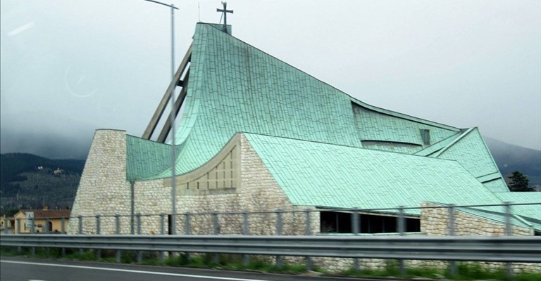 la chiesa dell'Autostrada