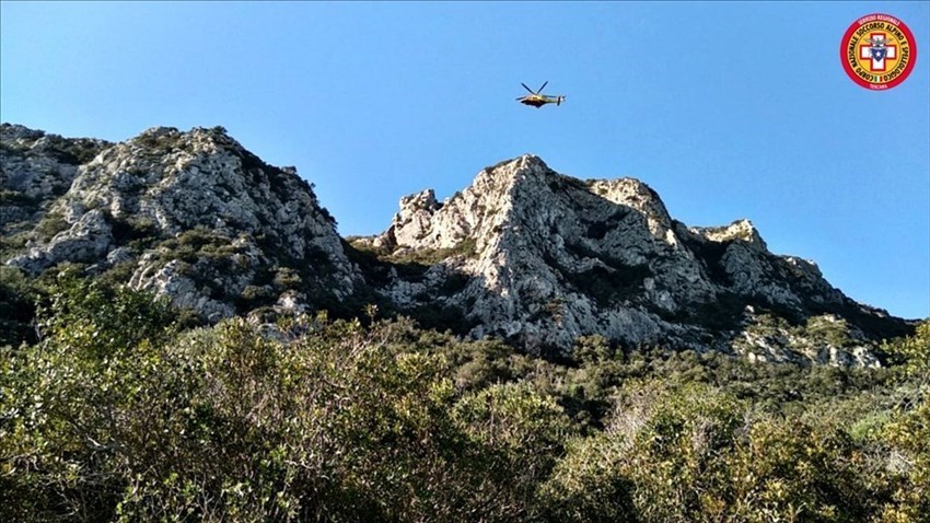 L'elicottero nella zona del recupero