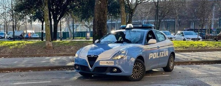 Pattuglia della Polizia di Stato