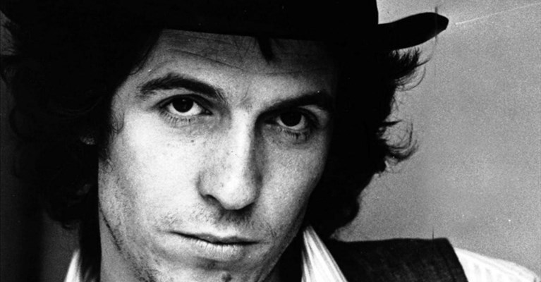 1981, muore a Roma Rino Gaetano