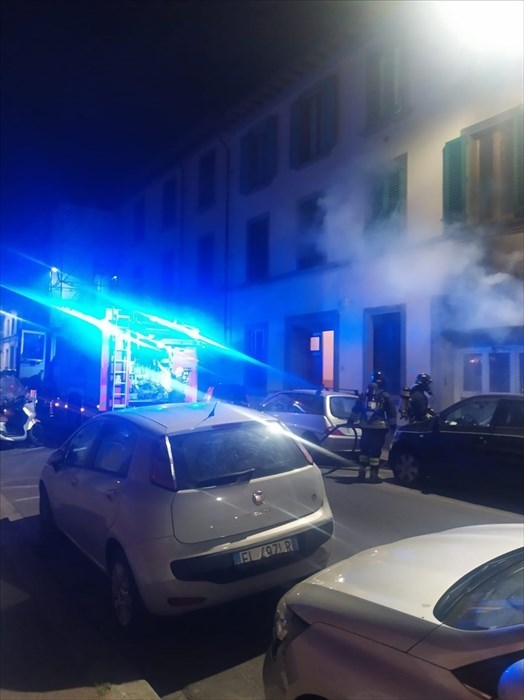L'incendio in via Ponte all'Asse