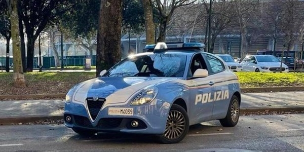 Pattuglia della Polizia di Stato