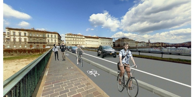 Ponte Vespucci, nasce la pista ciclabile