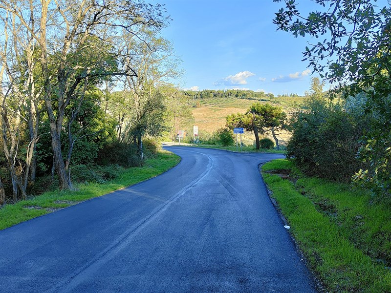 Scandicci, rifatto l'asfalto in via di Marciola