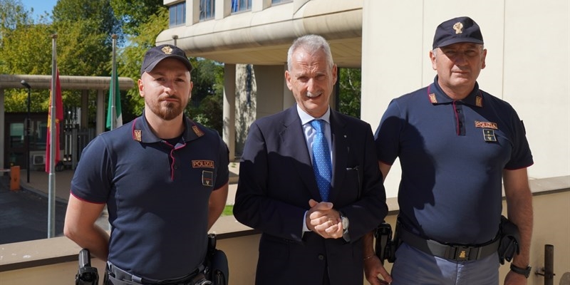 I due poliziotti eroi e il Questore Auriemma