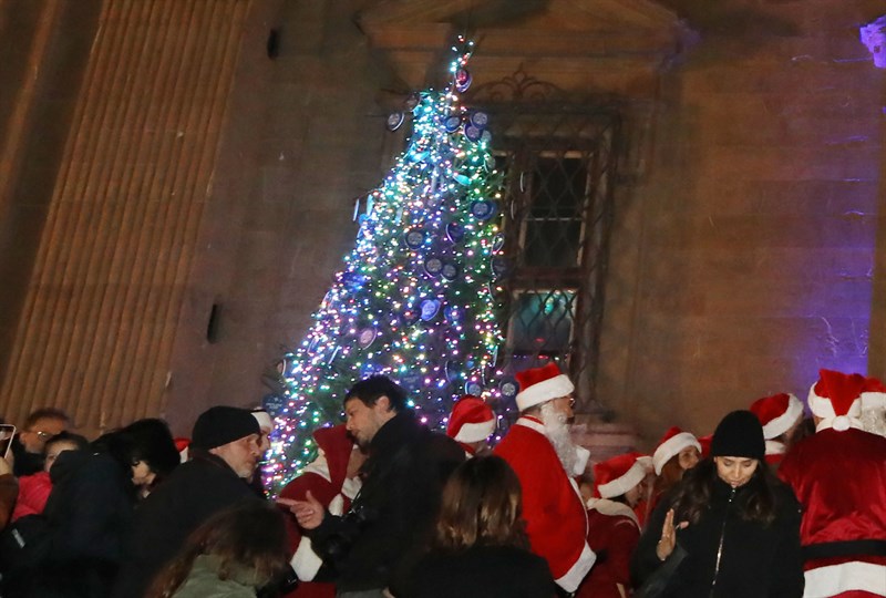 l'accensione degli alberi di Natale