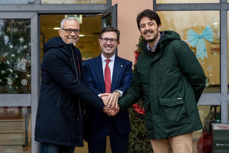 l'esecutore testamentale con Sindaco e Assessore Giorgio.