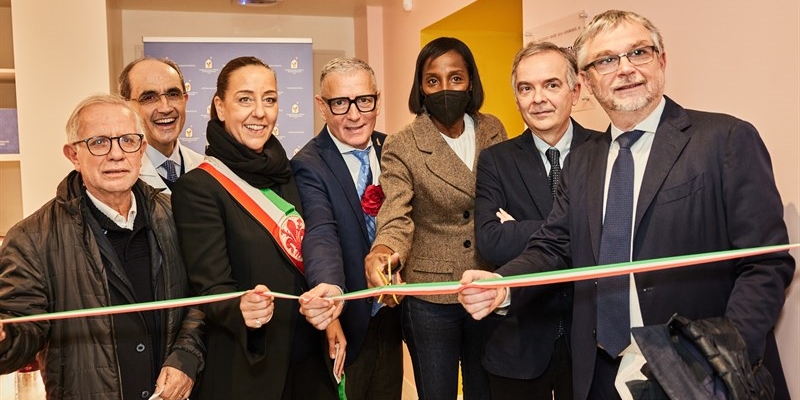 da sx: Rocco Damone, Felice Petraglia, Sara Funaro, Nicola Antonacci, Fiona May, Carlo Dani, Simone Bezzini