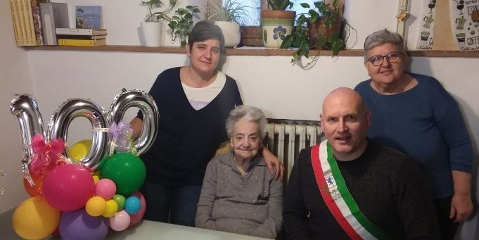 Grande festa a Marcialla per nonna Ines