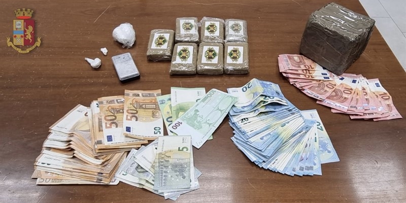 Il materiale sequestrato