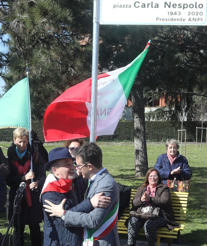 La cerimonia d'intitolazione