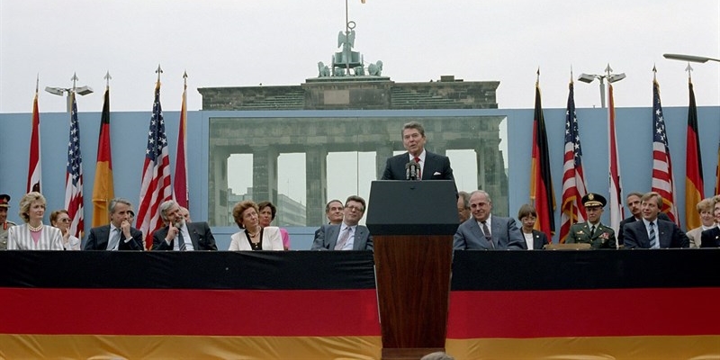 Telll down this wall!"" un discorso che passa alla storia