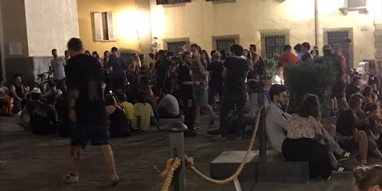 i blocchi coi cordoli da rimuovere