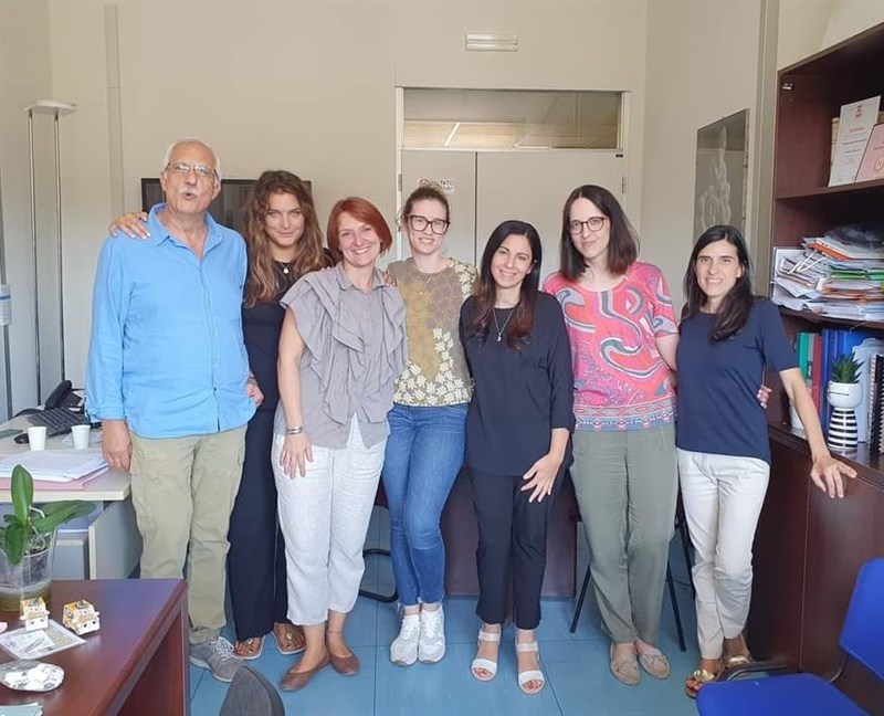 I volti dell'albero di Natale