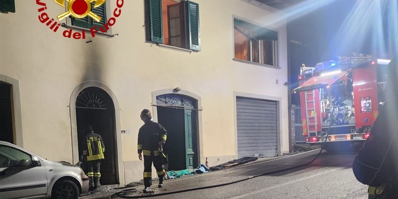 Incendio a Osteria Nuova, i Vigili del Fuoco a lavoro