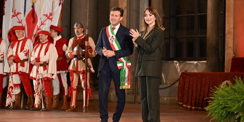 Il sindaco Nardella con l'attrice Chiara Francini