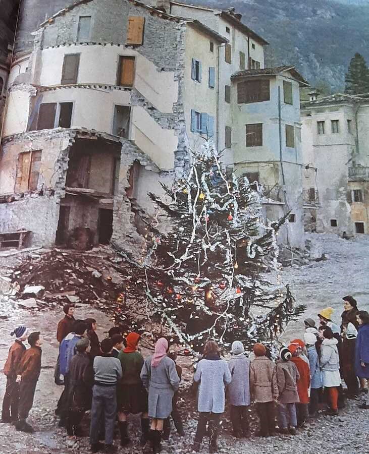 I bambini di Tavarnelle a Longarone nel Natale 1963