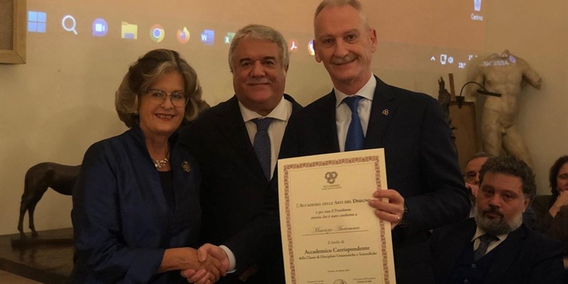 Conferimento titolo Accademico Corrispondente della Classe di Discipline Umanistiche e Scientifiche Questore Maurizio Auriemma