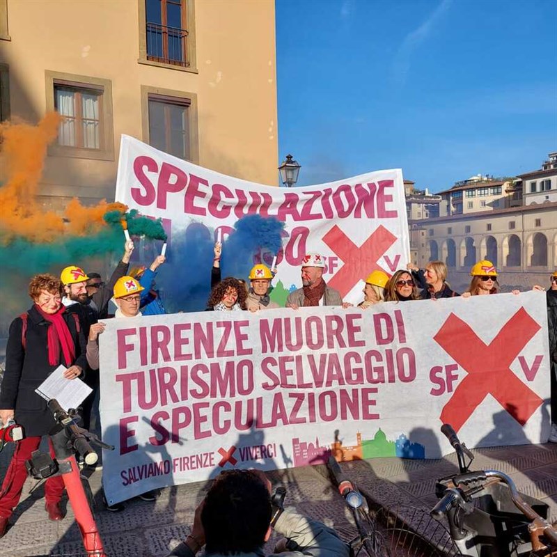 Il flash mob di ""Salviamo Firenze"",""Salviamo Firenze
