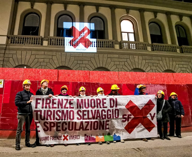 Un momento del blitz della scorsa notte