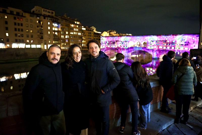 La sindaca accende il Natale