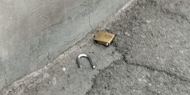 Un lucchetto ""saltato"",""Comitato Cittadini Attivi San Jacopino