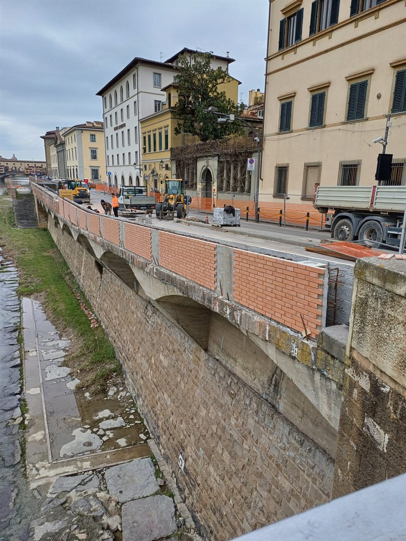 Le spallette ""incriminate"",""Fratelli d'Italia