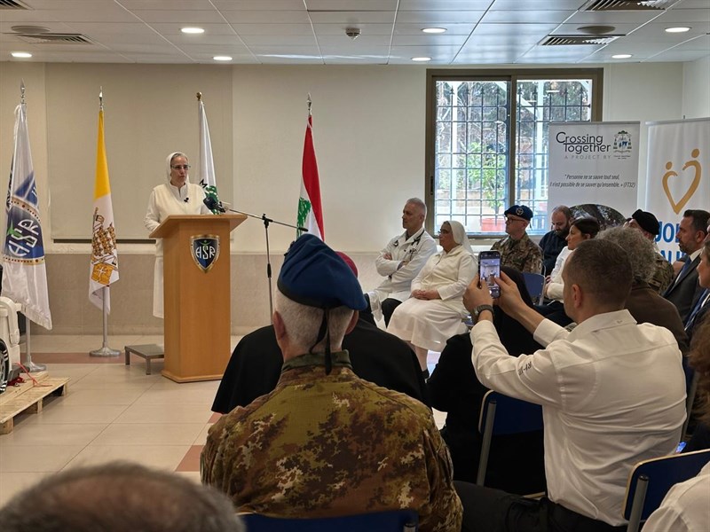 La cerimonia di consegna a Beirut