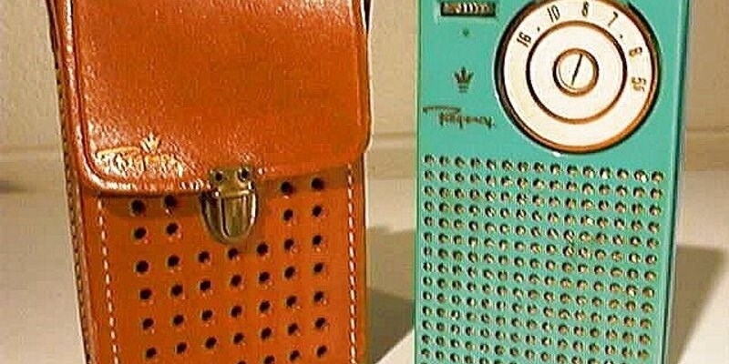 1954 - Nasce il transistor (70 anni fa)