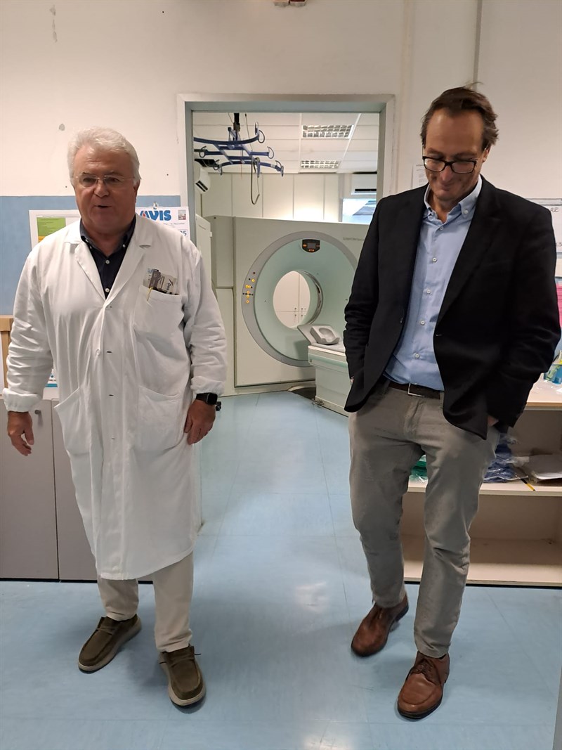 Un momento della visita dei direttori ai reparti del SMA