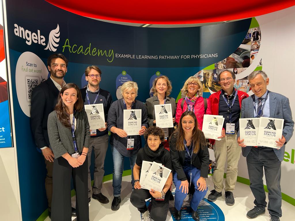 Foto per lo Status Diamond di Angels con il Coordinatore Stroke System Gino Volpi (primo a destra)