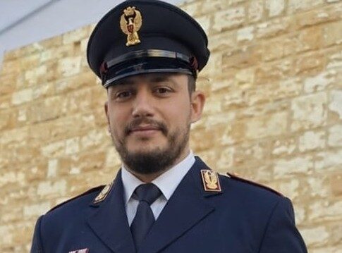 Poliziotto sardegna