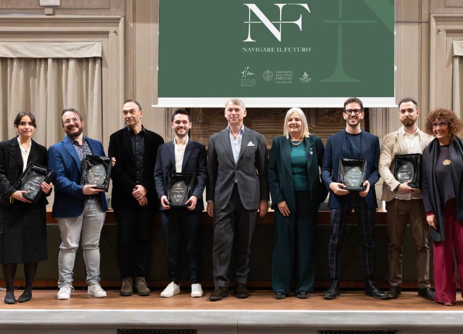 Sx Irene Finocchiaro, Marco Vergani, Alessandro Sordi, Cristiano Romiti, Andy Bianchedi, La Magnifica Rettrice Alessandra Petrucci, Matteo Bracci, Francesco Giovacchini, Roberta Lanfredini 2(1)